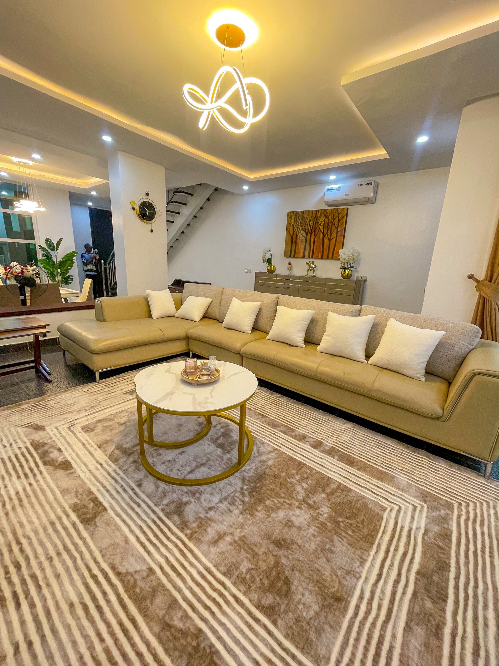 Spacious parlour